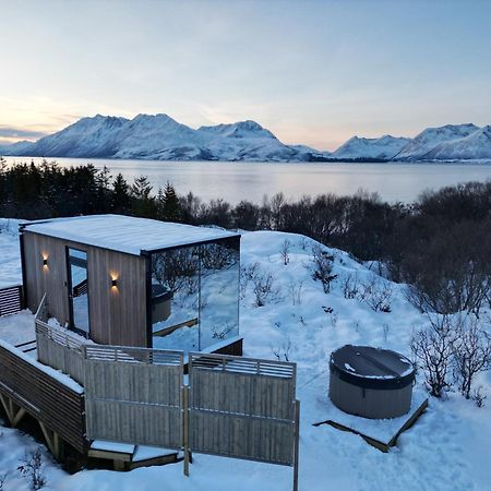 Wonderinn Arctic Utstrand Exterior foto